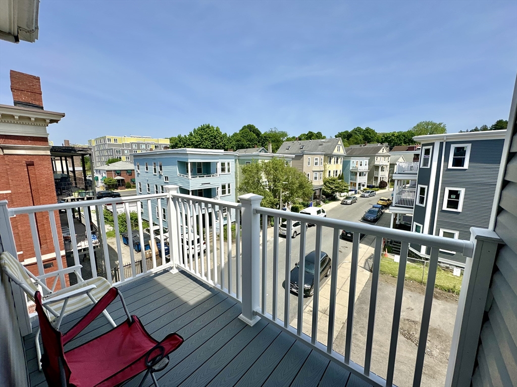 18 Hyde Park Ave 6