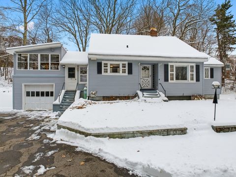 59 Oriole St. Gardner MA 01440