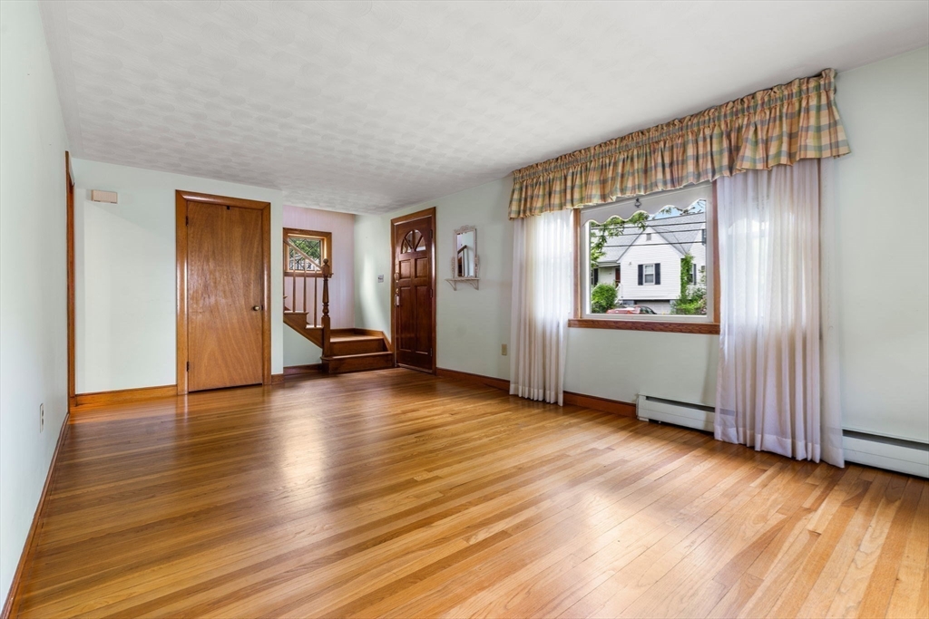 41 Silk St