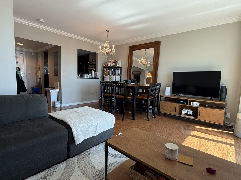1 Nassau St 2108