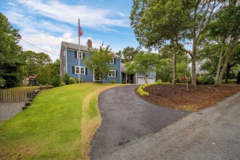 15 Follins Pond Yarmouth MA 02675