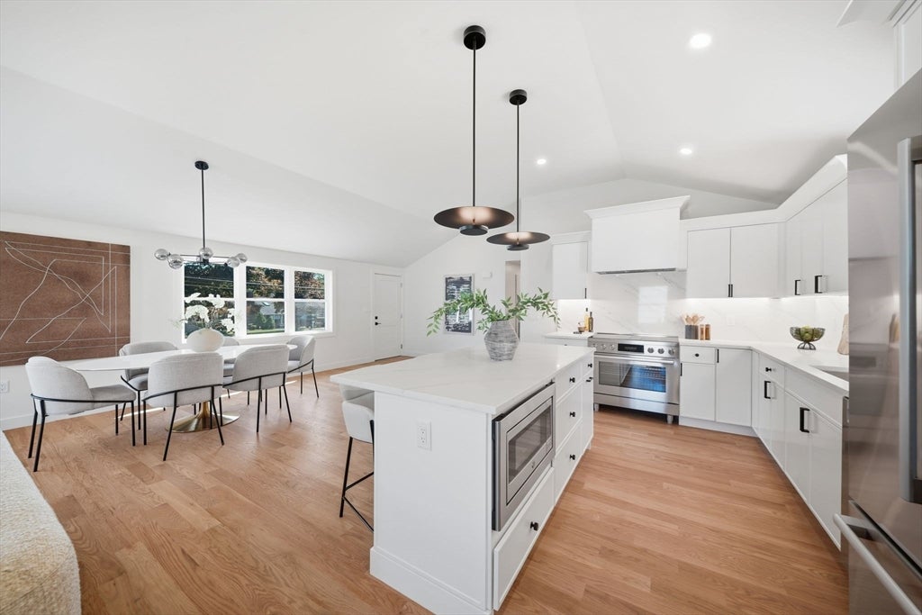 219 Hunting Rd