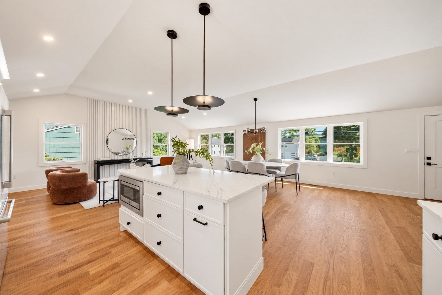 219 Hunting Rd, Needham MA 02494