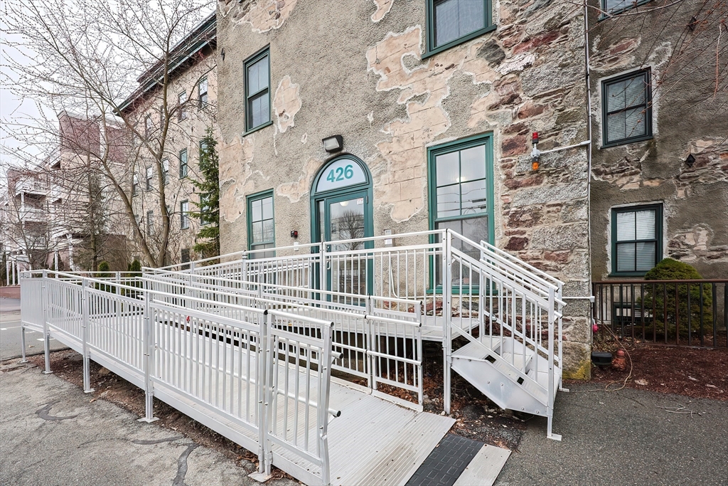 426 Mount Hope Street 207