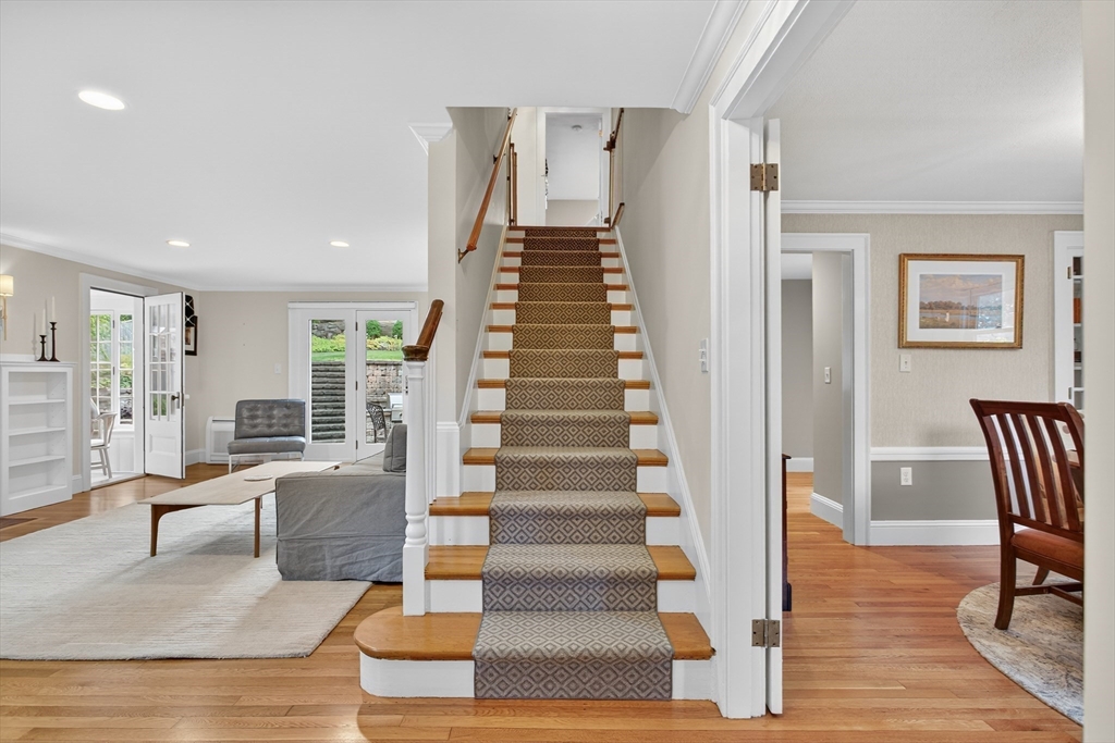 31 Laurel Dr