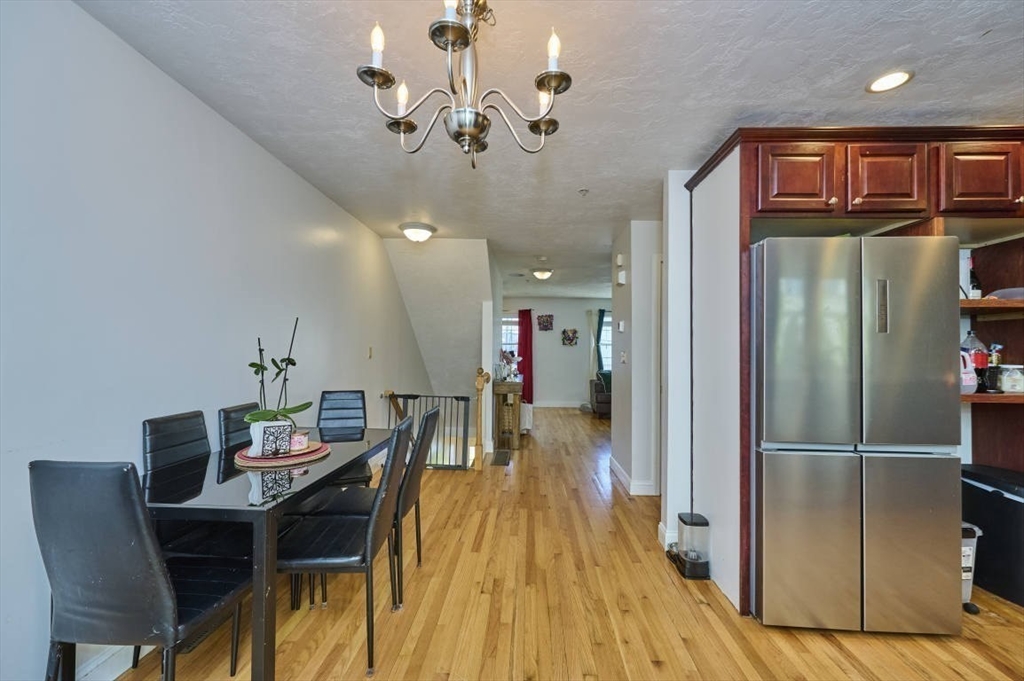 44 Columbia Ave 44