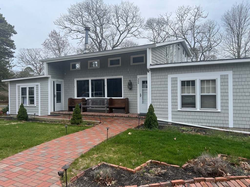390 Brackett Rd
