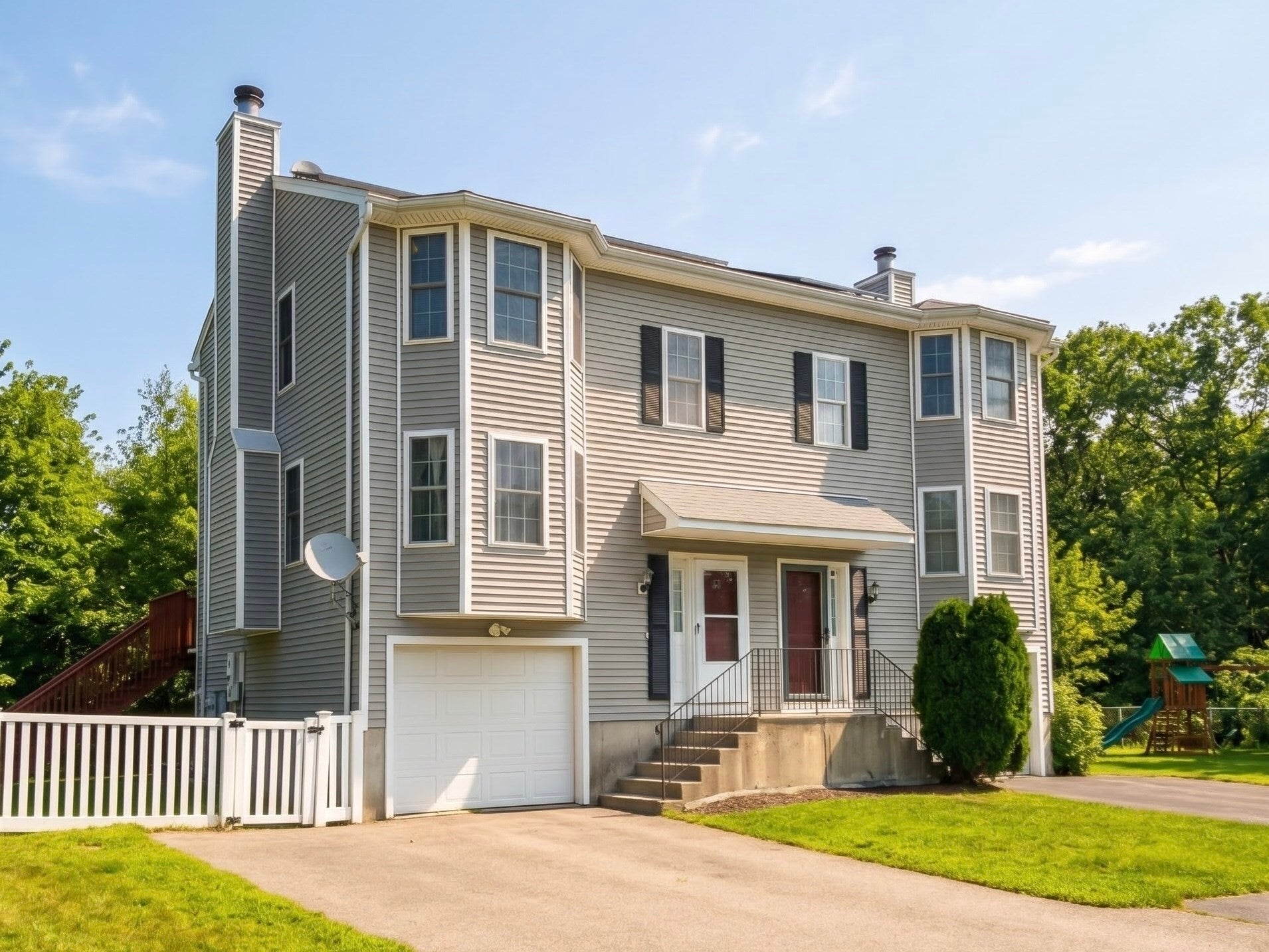 130 Ledgecrest Dr