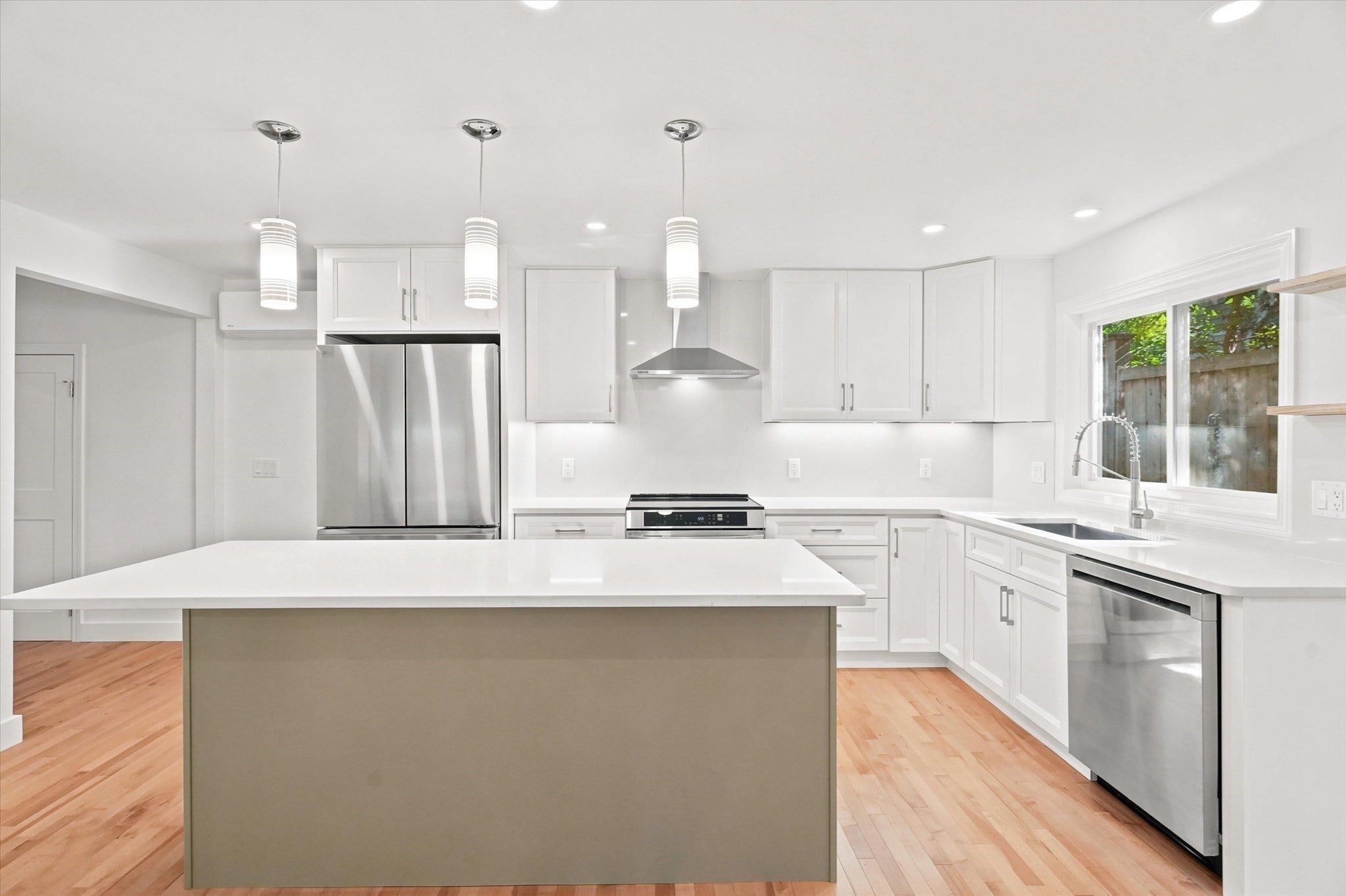 8 Wilmington Road, Burlington, MA, 8 Wilmington Road, Burlington, MA Photo #5