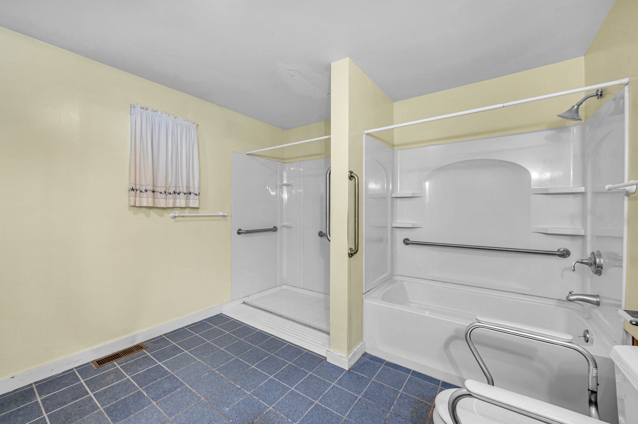 26 Denton Cir, Springfield, MA, 26 Denton Cir, Springfield, MA Photo #23