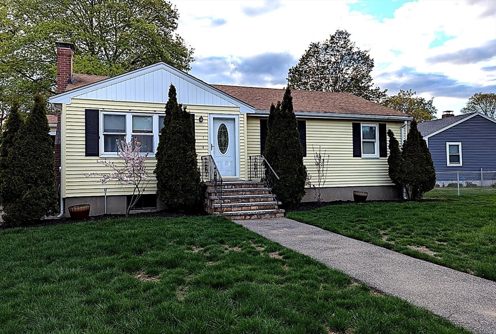 Photo of 1 Douglas Street, Peabody, MA
