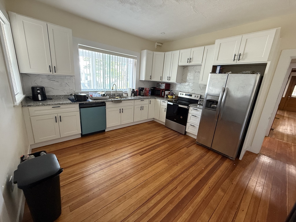 203 W Elm St
