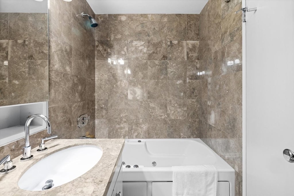 180 Beacon ST #15B, Boston, MA Photo #23