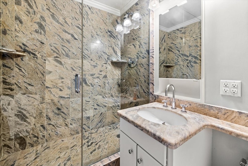 180 Beacon ST #15B, Boston, MA Photo #30