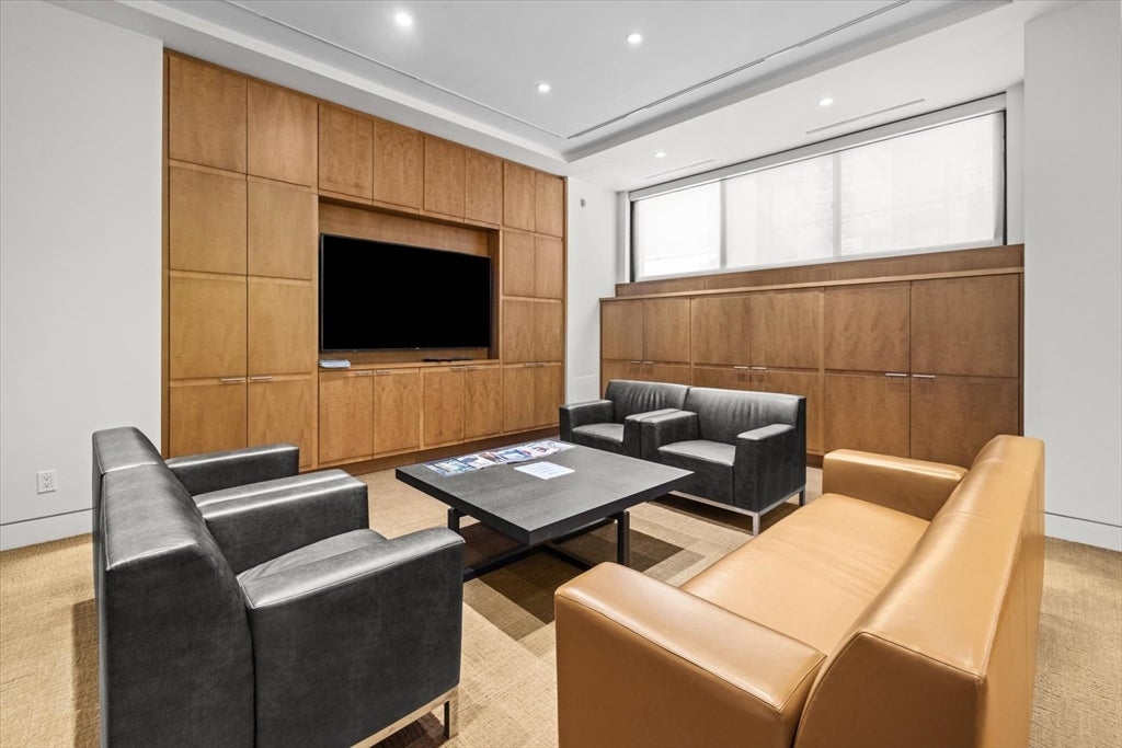 180 Beacon ST #15B, Boston, MA Photo #32