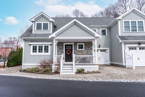 Photo of 135 Sumner St #1, Quincy, MA 02169 (MLS # 73495024)