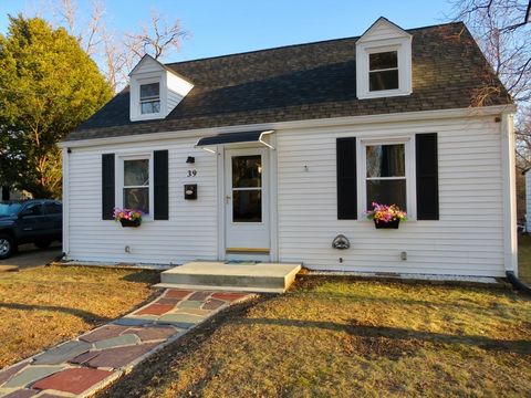 Photo of 39 Balfour Dr, Springfield, MA 01118 (MLS # 73492715)