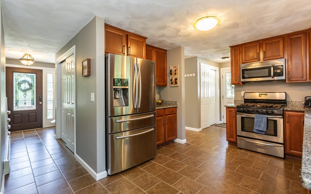 80 Slater St, Attleboro, MA Photo #7