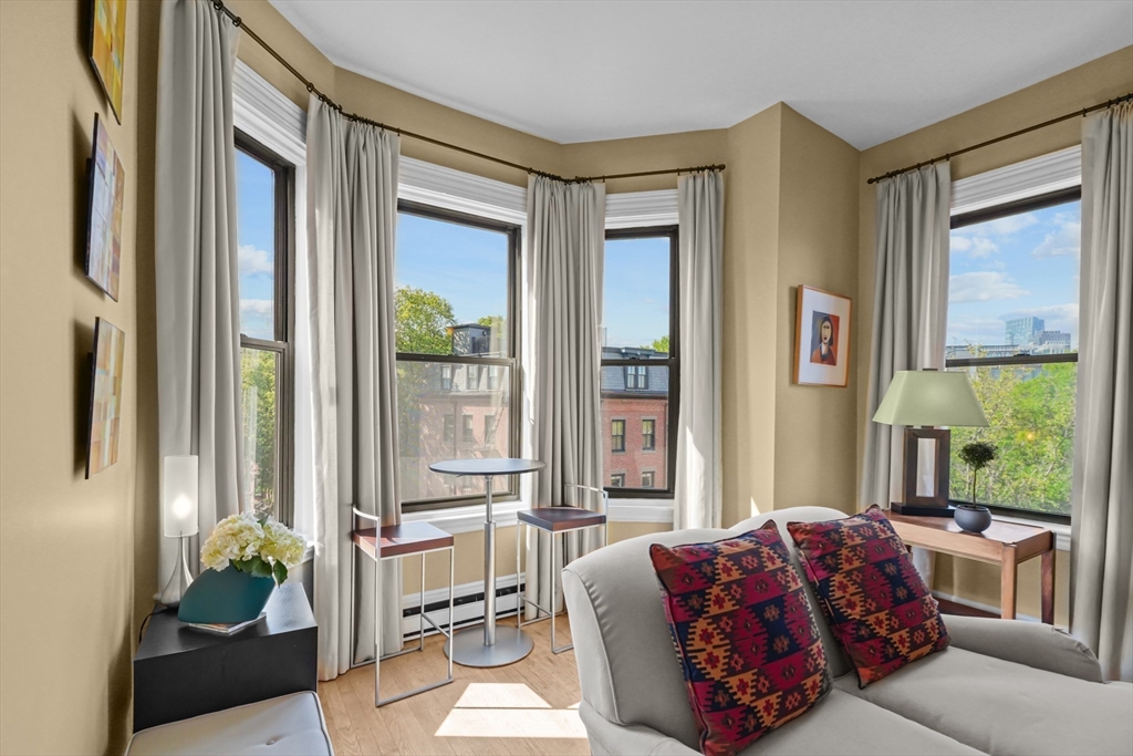 258 Shawmut Ave 8