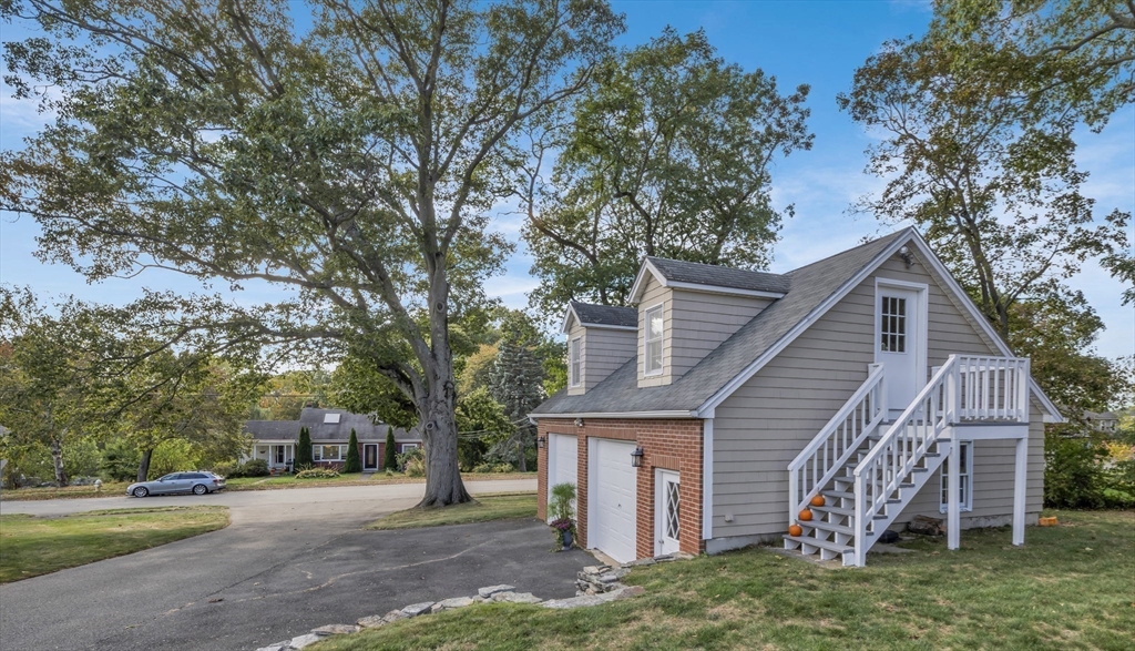 27 Burley Farm Rd