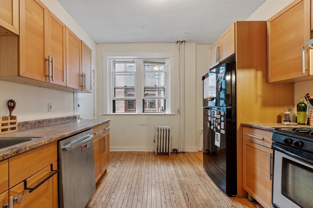 16 Glenville Ave 1
