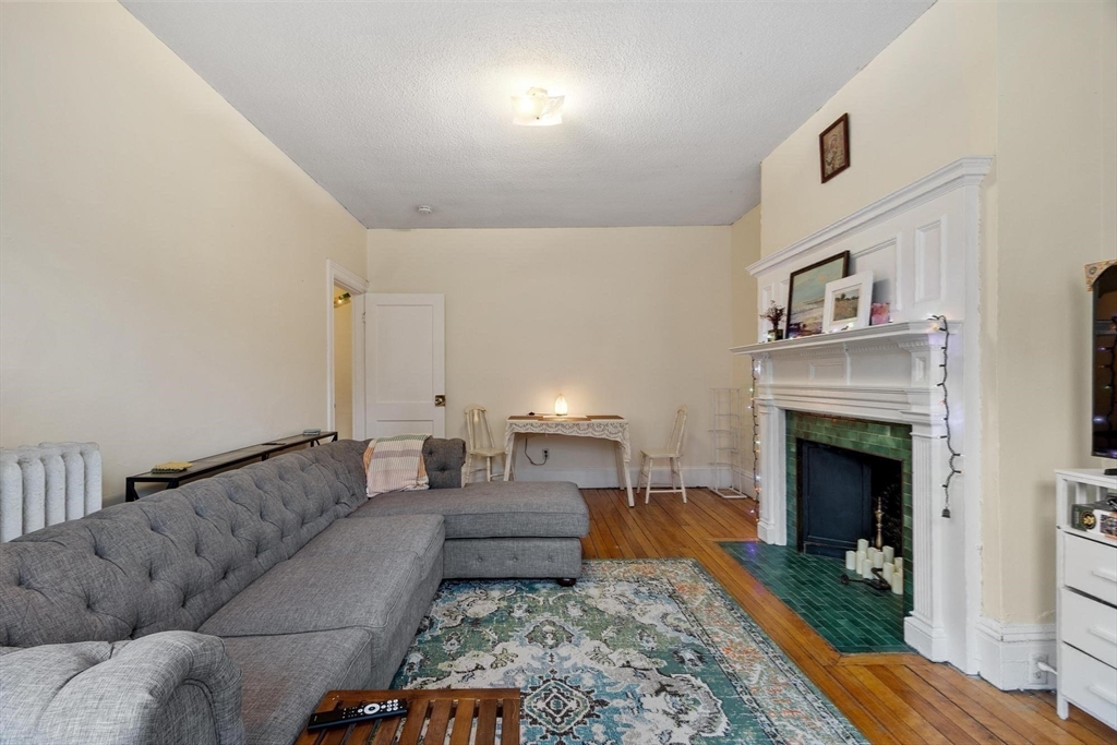 16 Glenville Ave 1