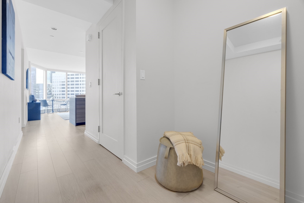 1 Franklin St 1605
