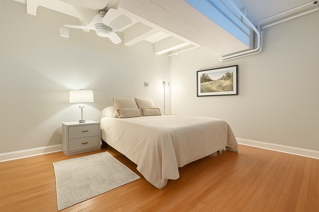 12 Stoneholm St 423