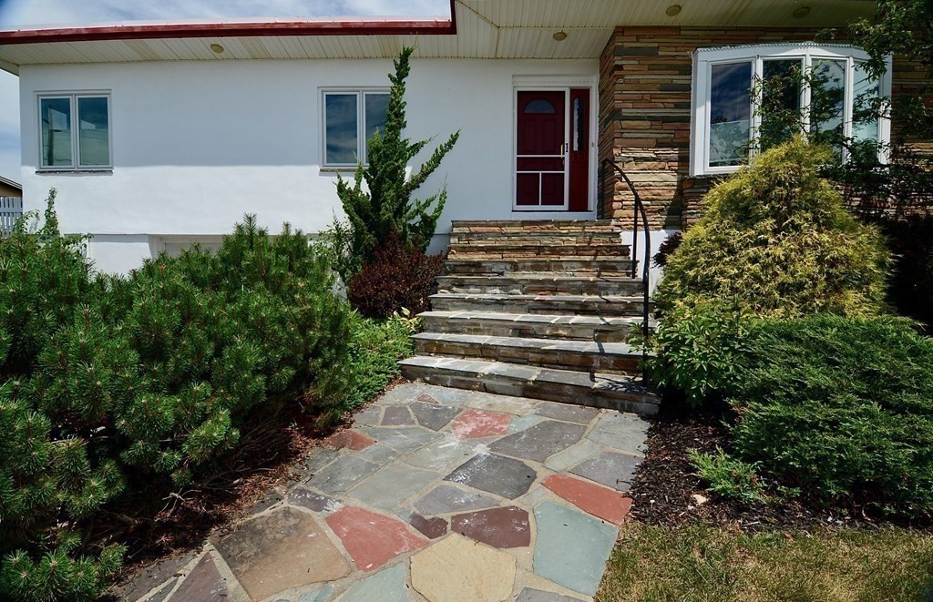 53 Harborview Rd
