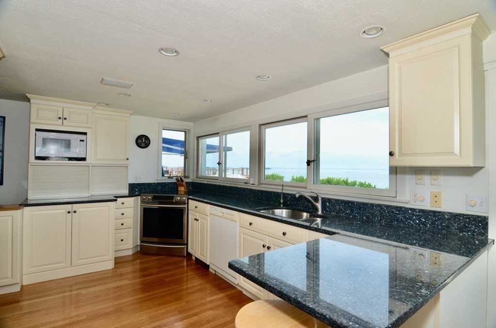 53 Harborview Rd