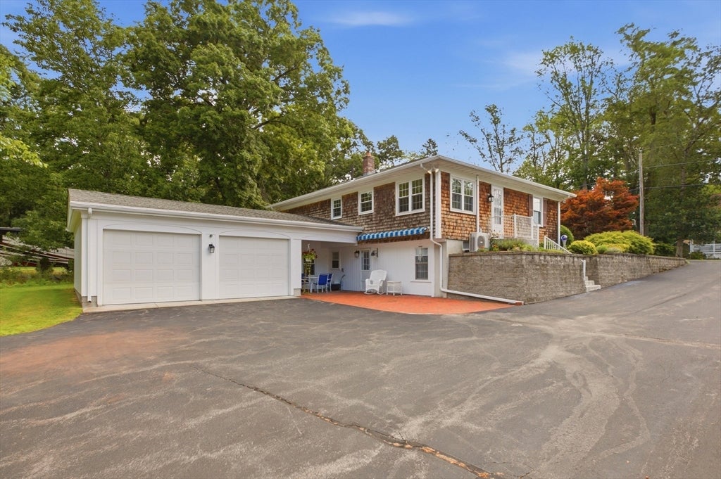 145 Stoney Hill Rd