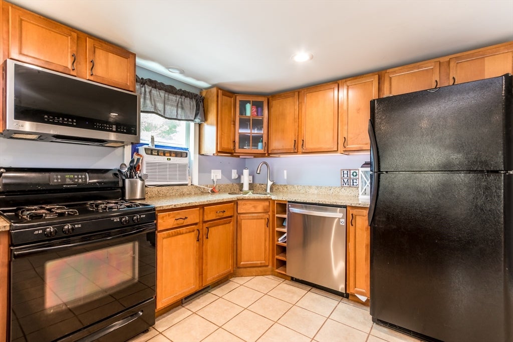 4 Standish Ave, Wareham, MA, 4 Standish Ave, Wareham, MA Photo #12