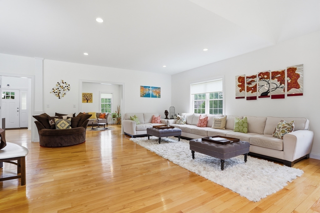 9 Boxwood Rd
