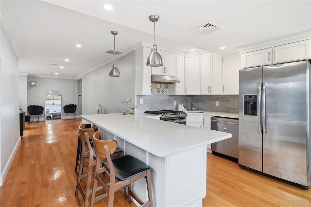 19 Wright Ave. 3