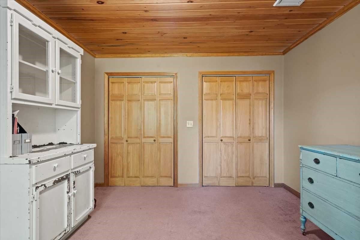212 Grove St, Clinton, MA Photo #16