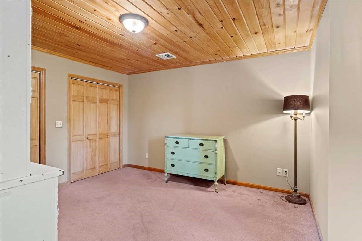 212 Grove St, Clinton, MA Photo #15