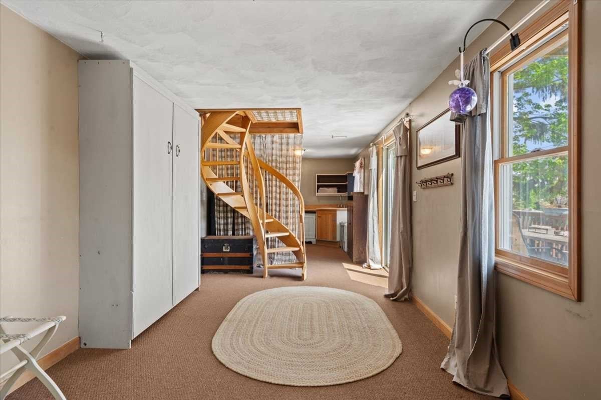 212 Grove St, Clinton, MA Photo #19