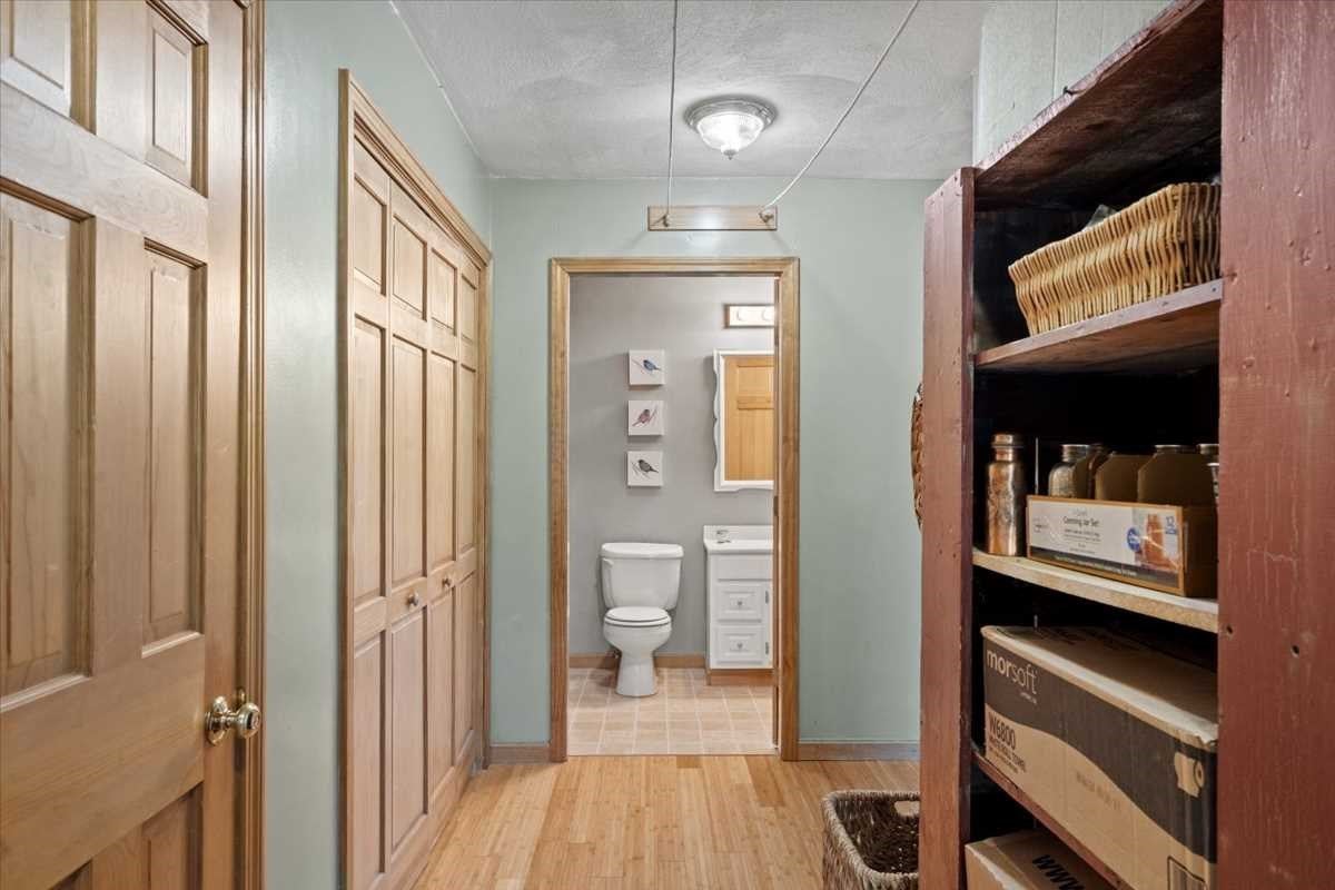 212 Grove St, Clinton, MA Photo #11