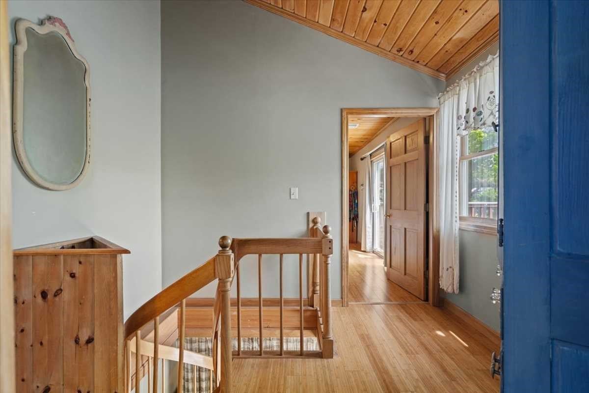 212 Grove St, Clinton, MA Photo #13