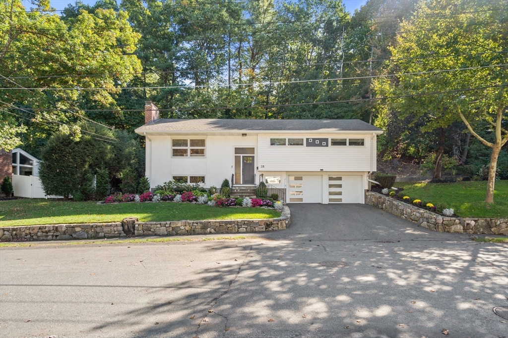 28 Woodbine Circle