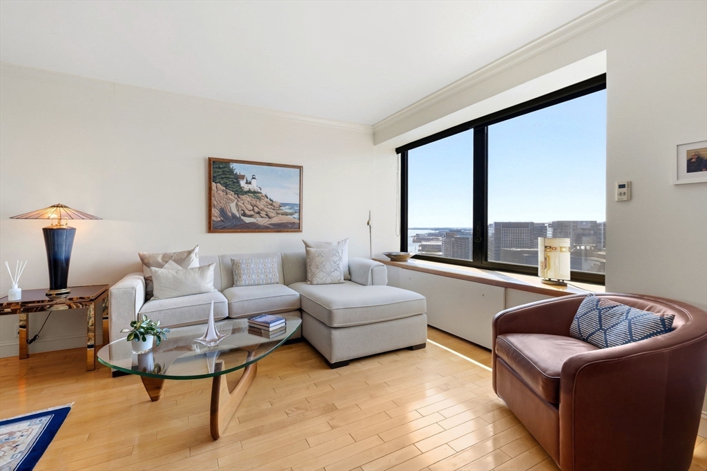 65 E India Row 26G