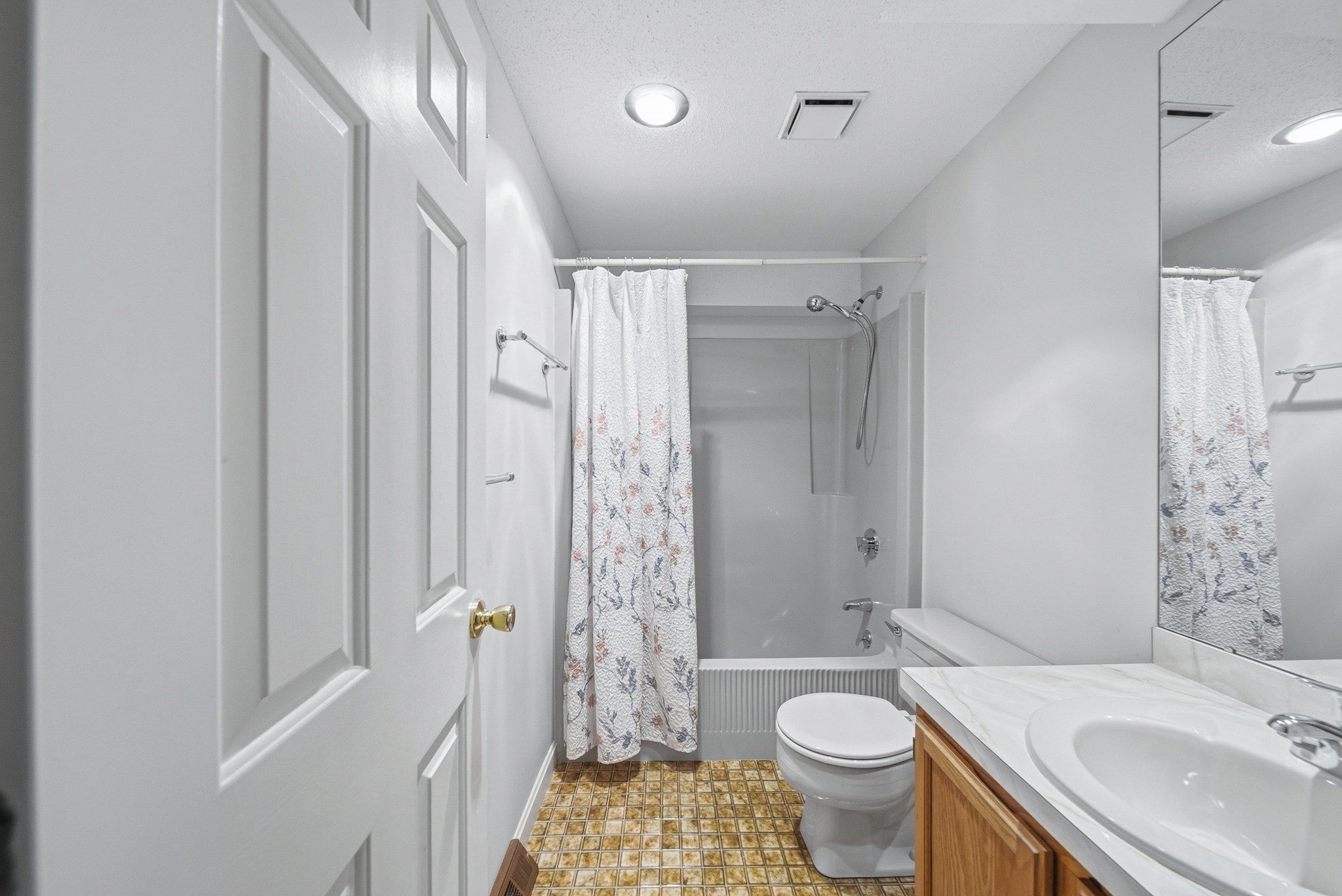 31 Shaw Farm Road #31, Canton, MA Photo #24