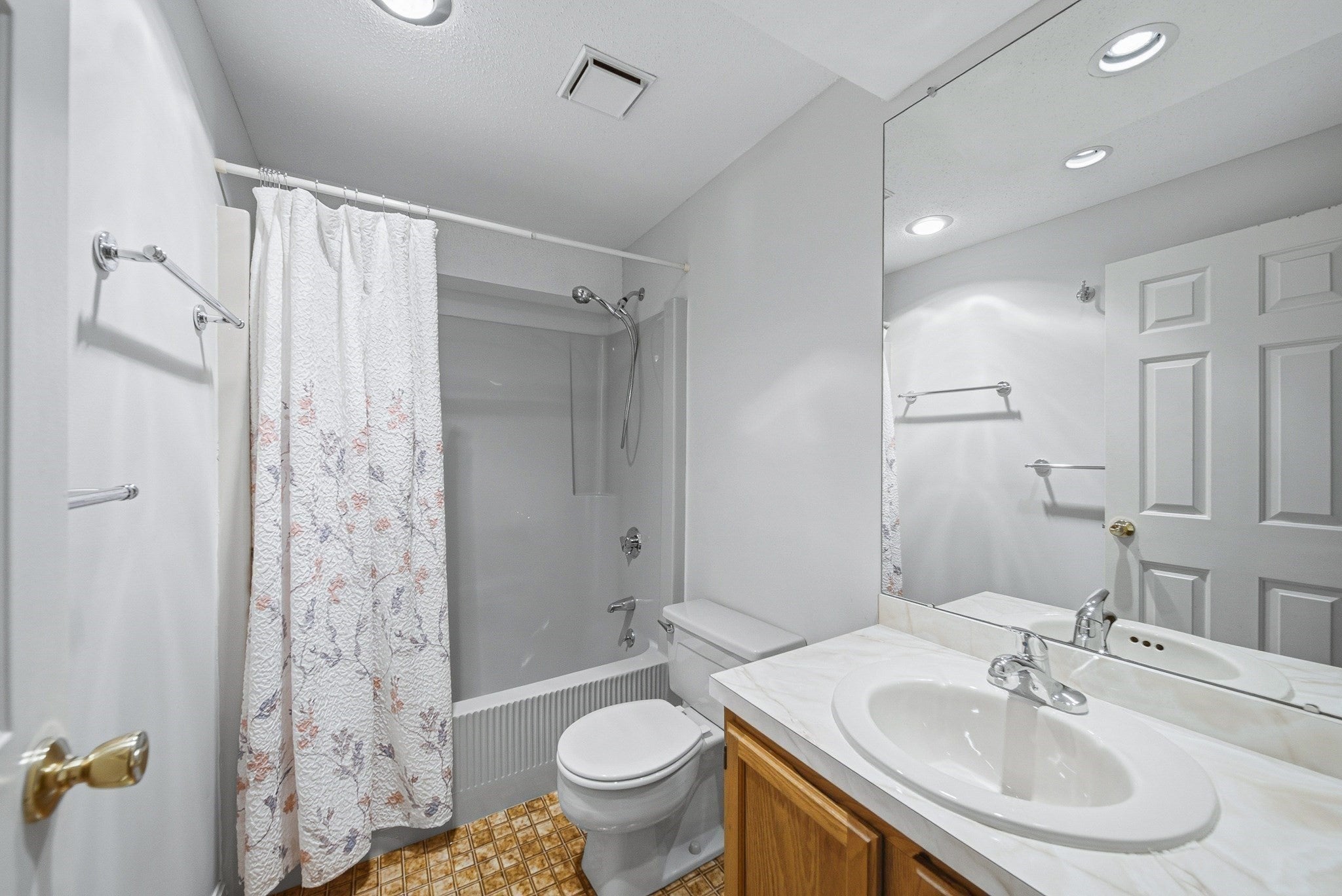 31 Shaw Farm Road #31, Canton, MA Photo #25
