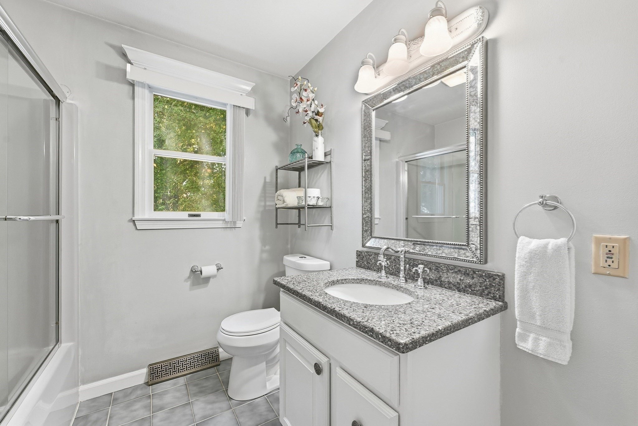 252 Elizabeth Dr, Ludlow, MA, 252 Elizabeth Dr, Ludlow, MA Photo #21