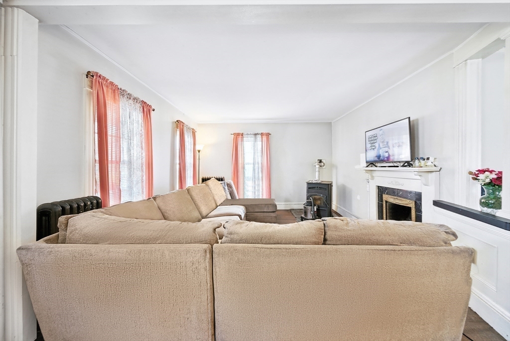 27 Clifton St