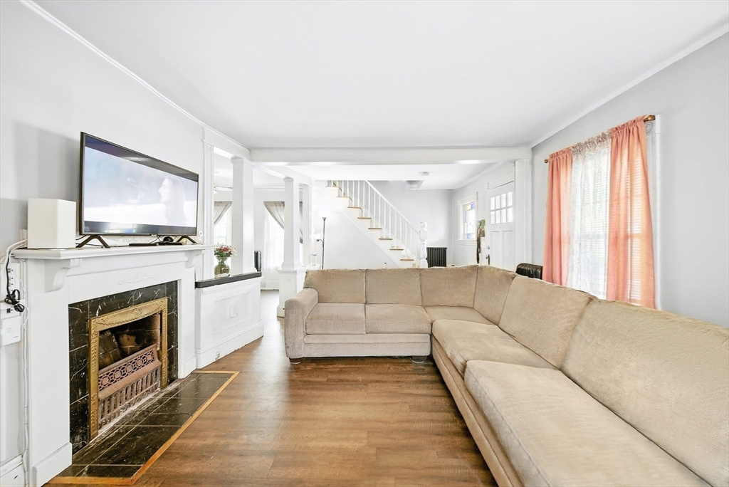 27 Clifton St