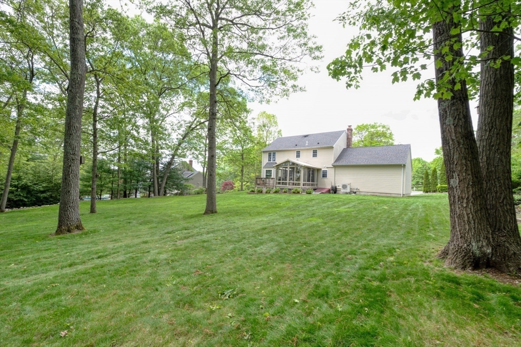 47 Sharlene Ln