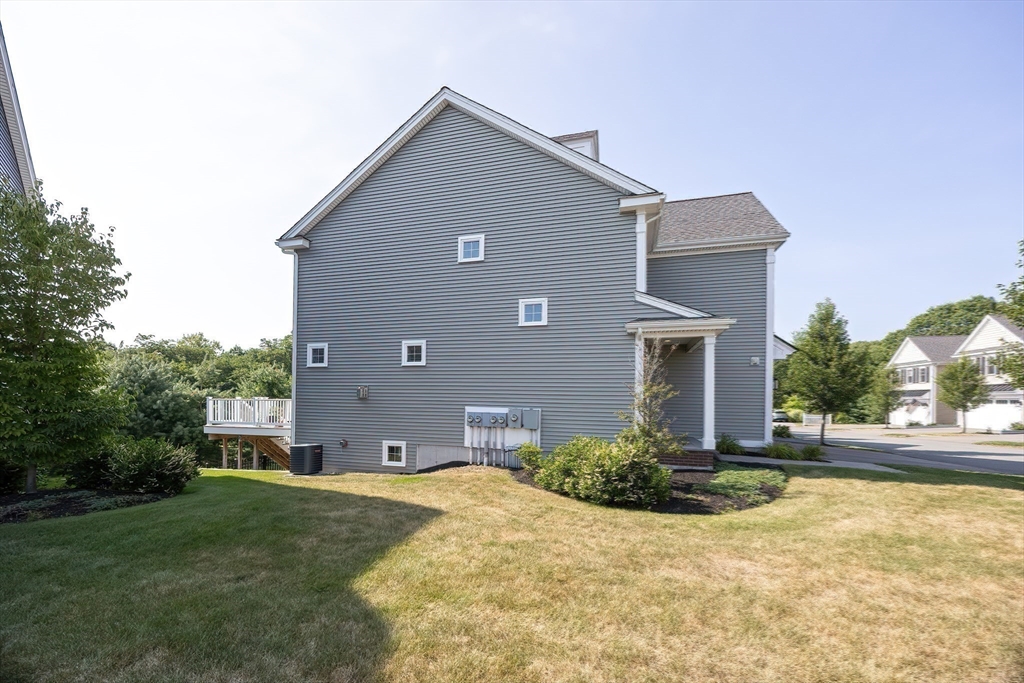 Franklin, Massachusetts 02038, United States, 3 Bedrooms Bedrooms, ,4 BathroomsBathrooms,Residential,Active,203204