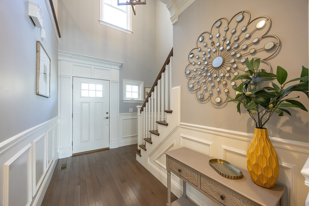 Franklin, Massachusetts 02038, United States, 3 Bedrooms Bedrooms, ,4 BathroomsBathrooms,Residential,Active,203204