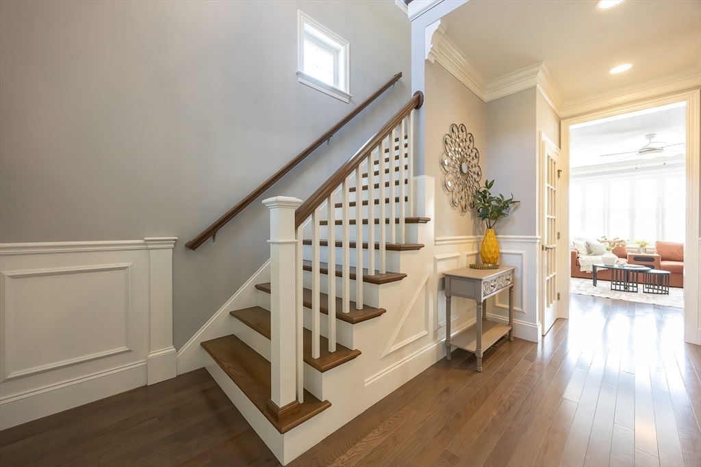 Franklin, Massachusetts 02038, United States, 3 Bedrooms Bedrooms, ,4 BathroomsBathrooms,Residential,Active,203204